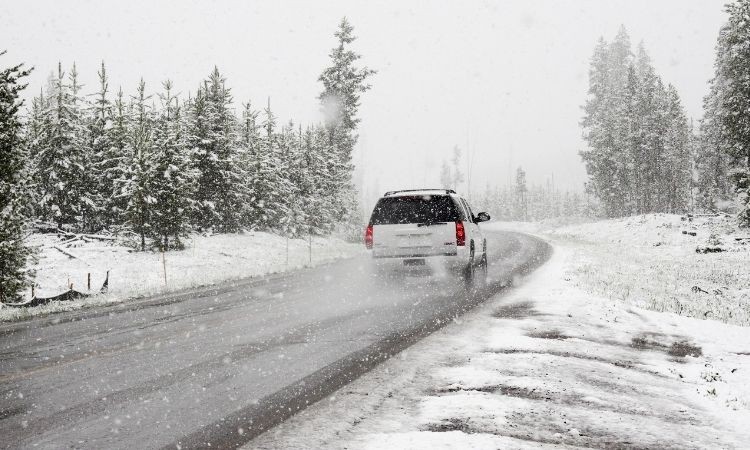 Winter Car Care Tips: Simple & Effective Methods